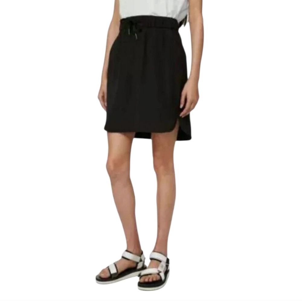 Flawed, Lululemon On the Fly Skirt – Travel Woven™ Fabric, Sz 4